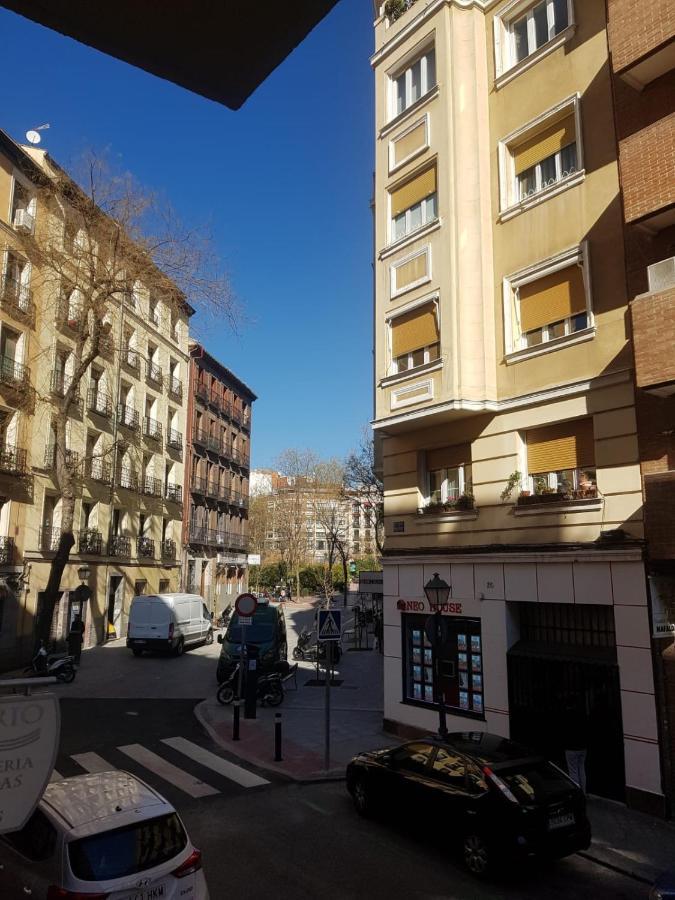 Palafox 23 Hostel Мадрид Екстериор снимка