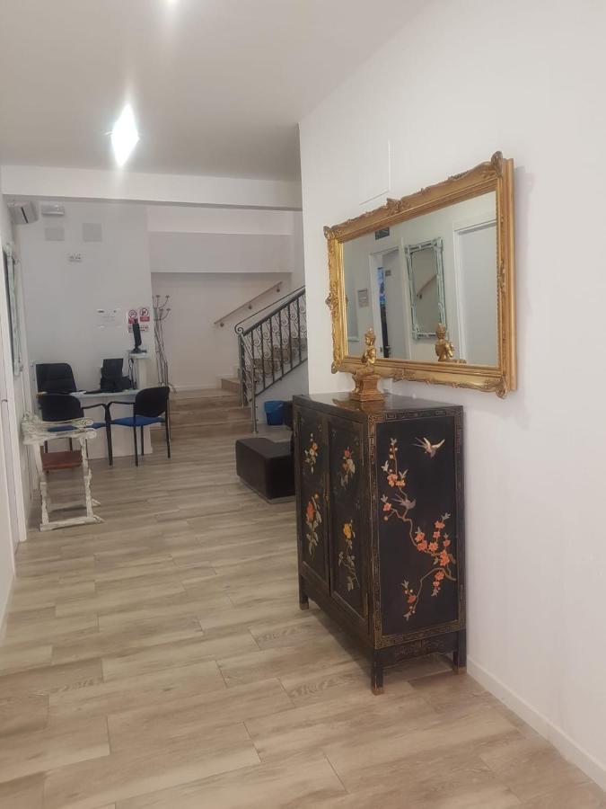 Palafox 23 Hostel Мадрид Екстериор снимка