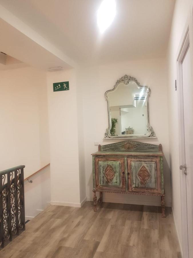 Palafox 23 Hostel Мадрид Екстериор снимка