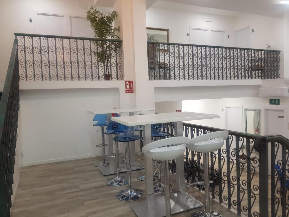 Palafox 23 Hostel Мадрид Екстериор снимка