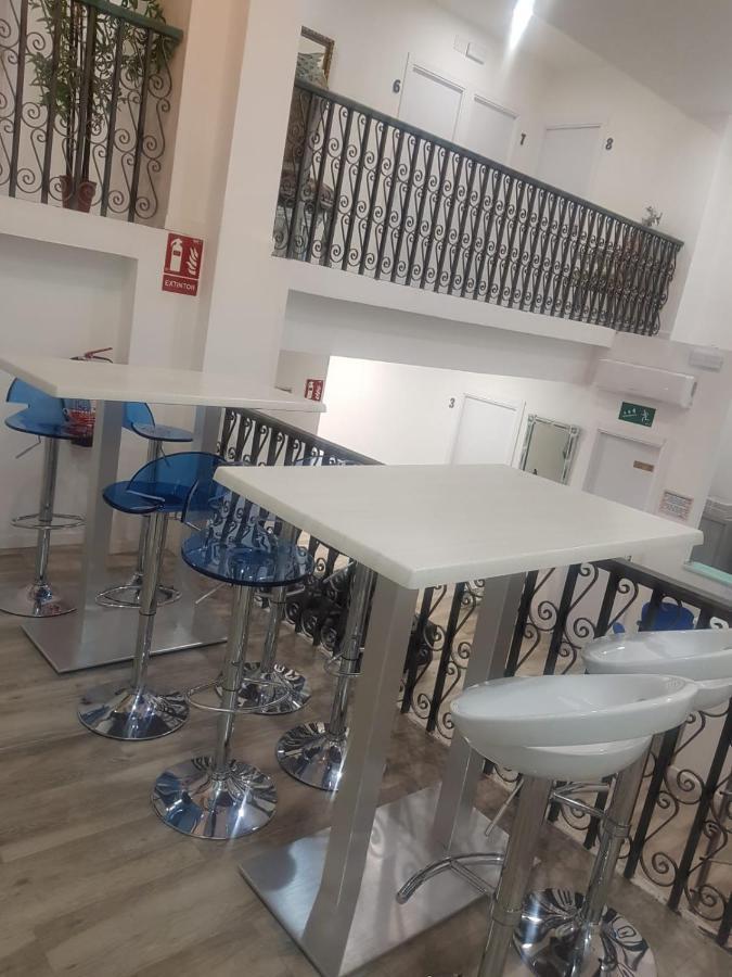 Palafox 23 Hostel Мадрид Екстериор снимка