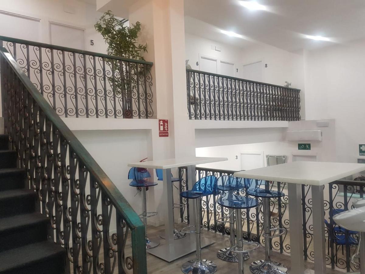 Palafox 23 Hostel Мадрид Екстериор снимка
