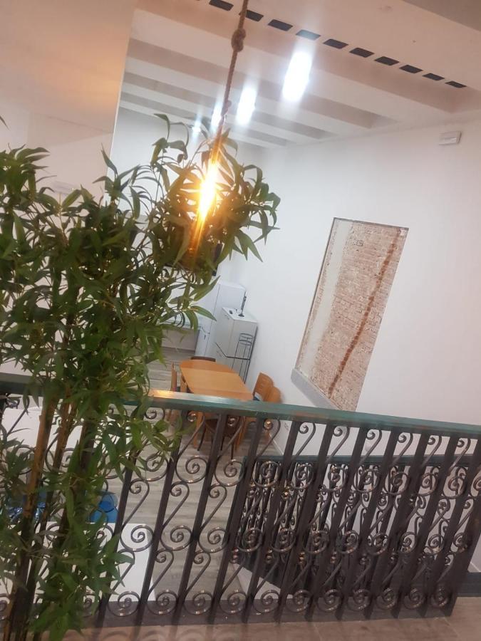 Palafox 23 Hostel Мадрид Екстериор снимка