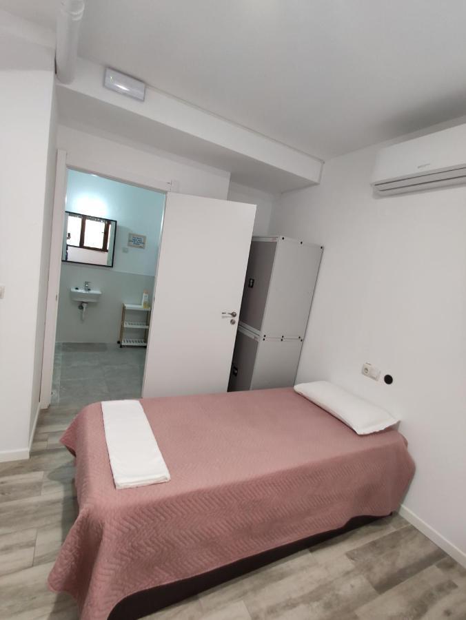 Palafox 23 Hostel Мадрид Екстериор снимка