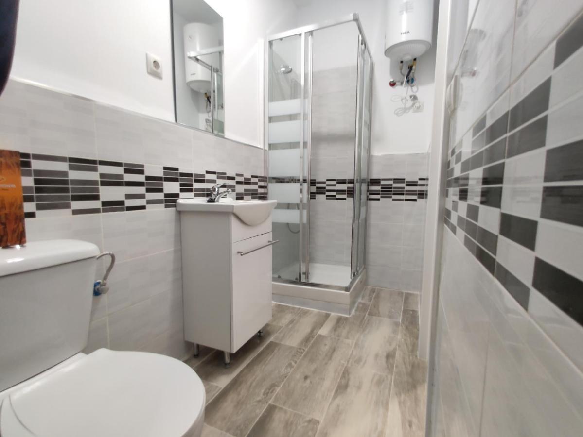 Palafox 23 Hostel Мадрид Екстериор снимка