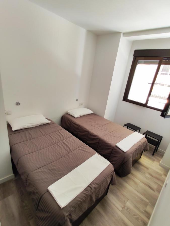 Palafox 23 Hostel Мадрид Екстериор снимка