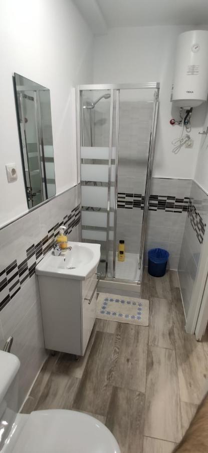 Palafox 23 Hostel Мадрид Екстериор снимка