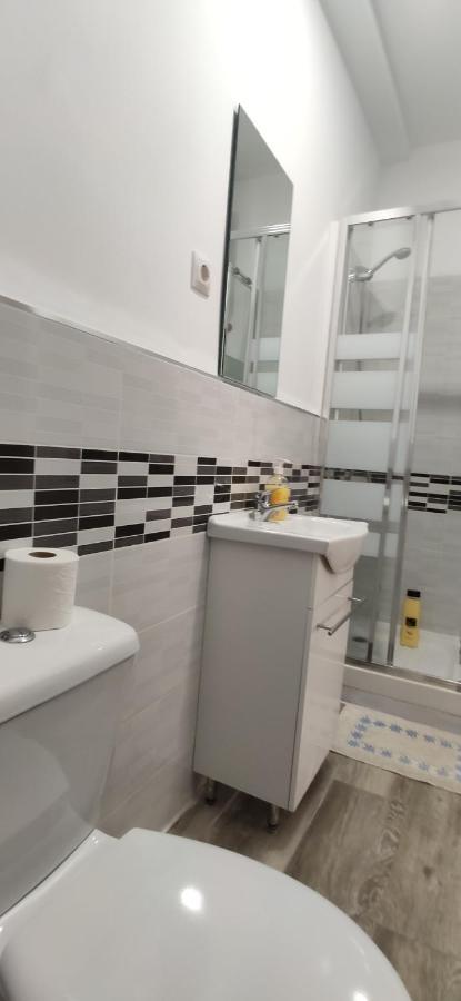 Palafox 23 Hostel Мадрид Екстериор снимка